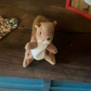 Ty Beanie Baby Nuts the Squirrel 1993